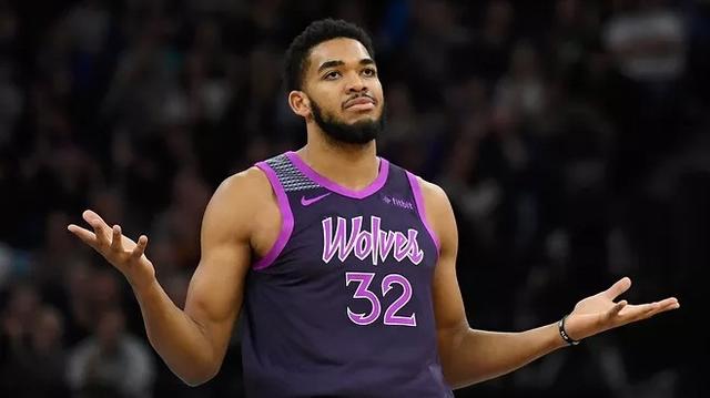 首轮比赛的 首轮比赛的